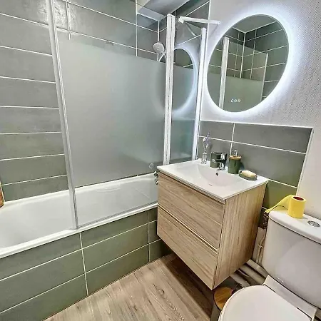 Apartment Le Beaumois - Centre - Parking Prive - Balcon *