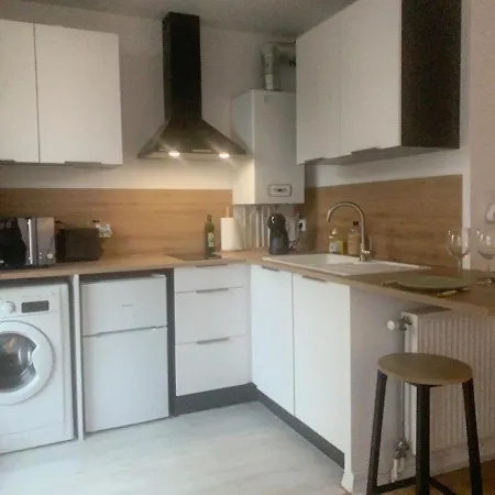 Apartment Le Beaumois - Centre - Parking Prive - Balcon *